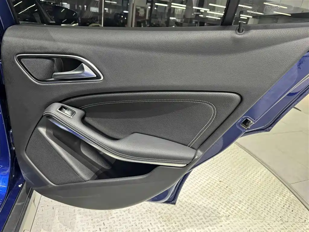 Mercedes-Benz GLA — фото 26