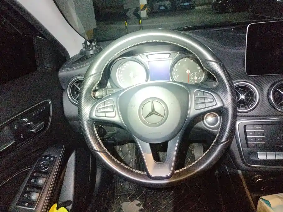 Mercedes-Benz GLA — фото 15