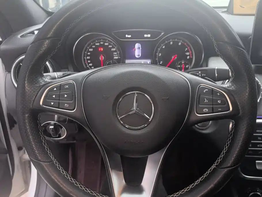 Mercedes-Benz CLA (Import) — фото 15