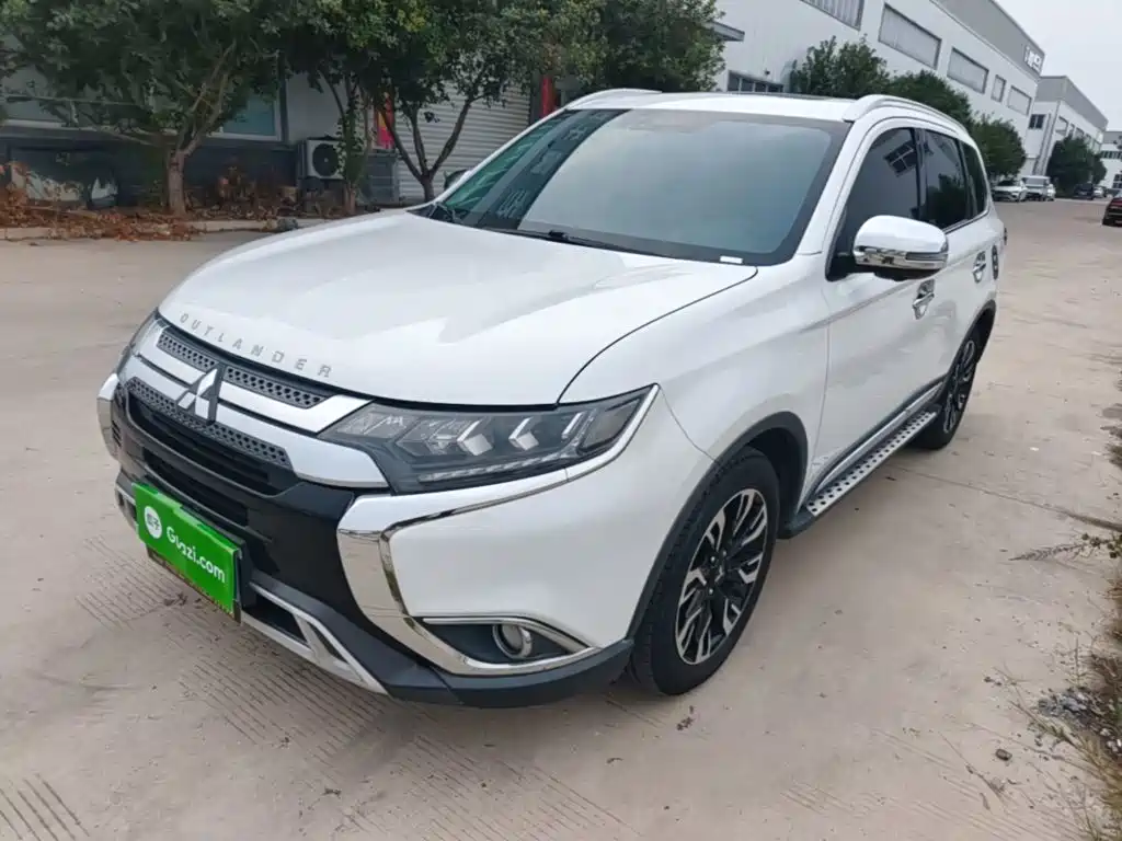 Mitsubishi Outlander — фото 2