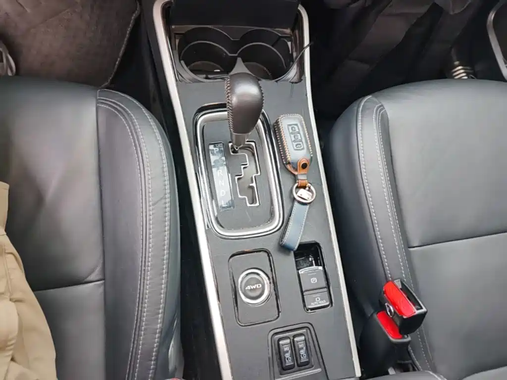 Mitsubishi Outlander — фото 14