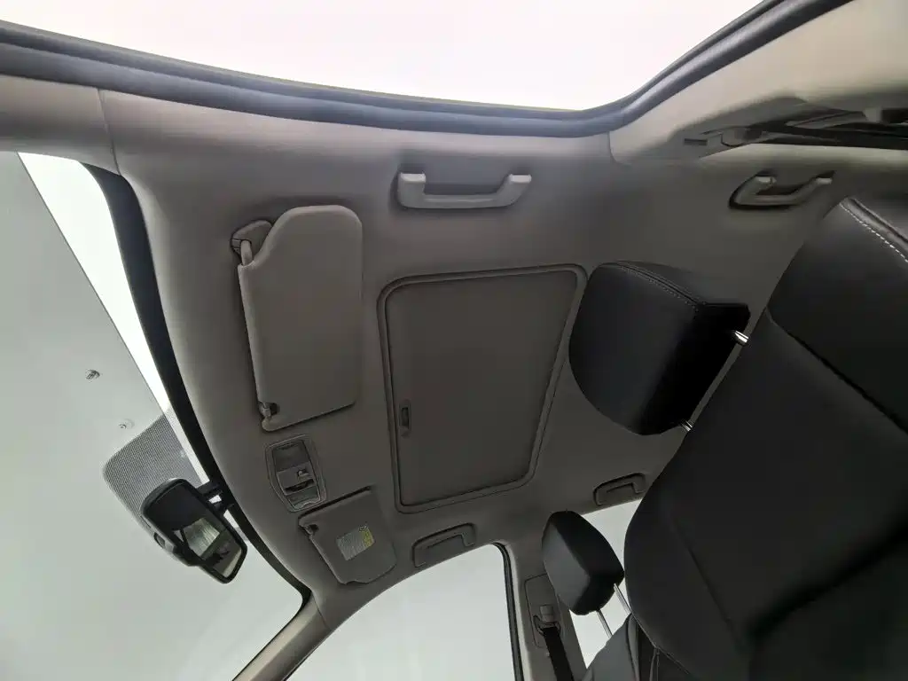 Mitsubishi Outlander — фото 14