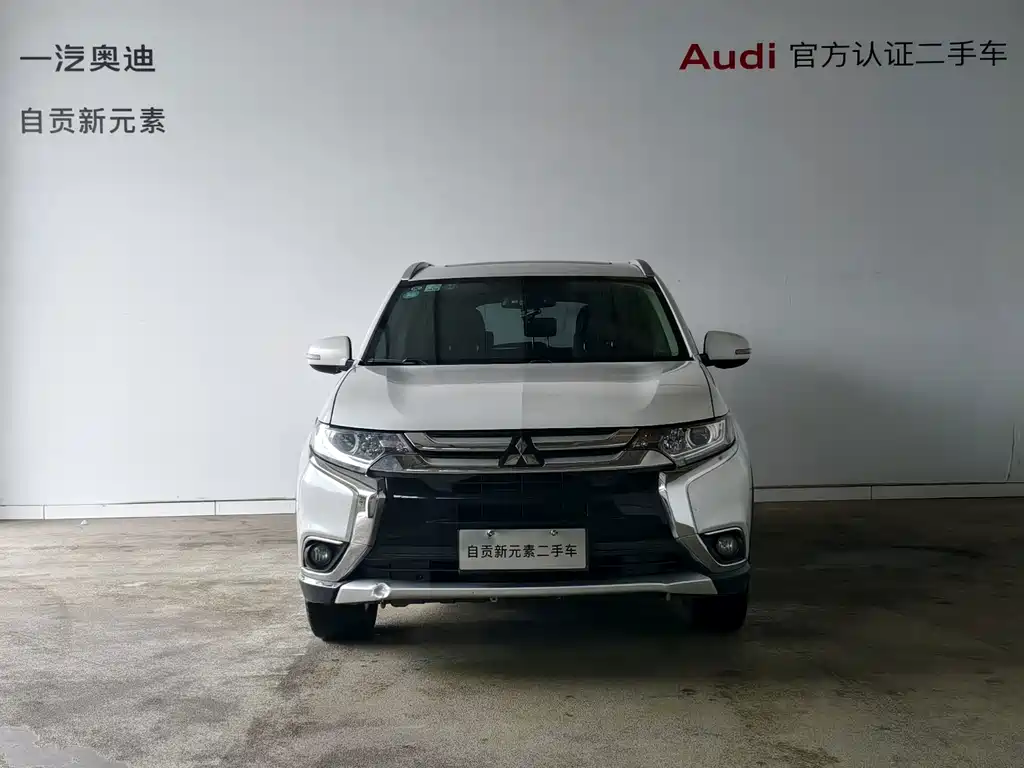 Mitsubishi Outlander — фото 4