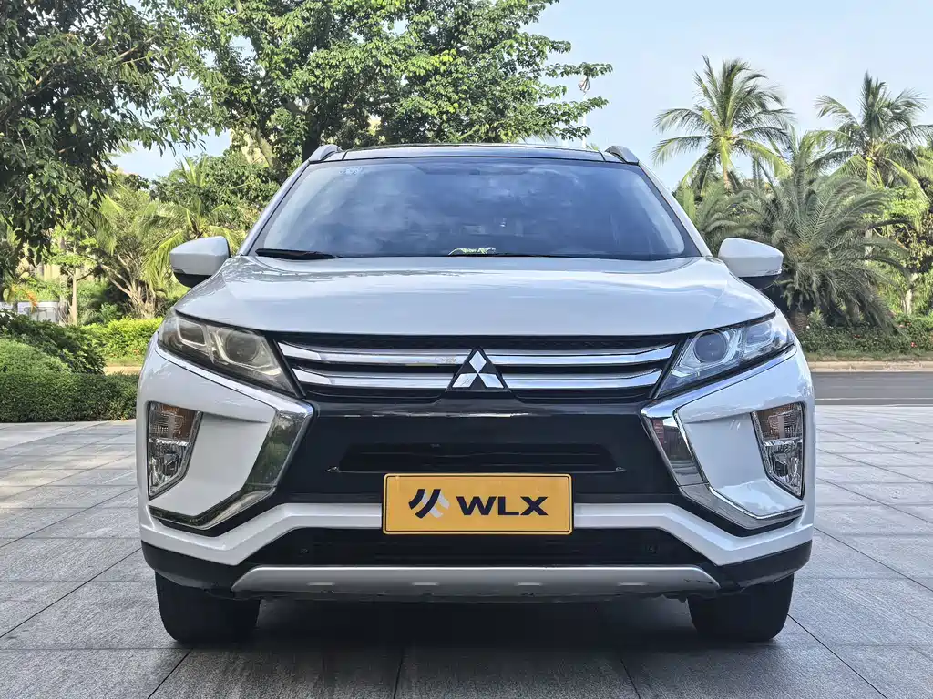 Mitsubishi Eclipse Cross — фото 2