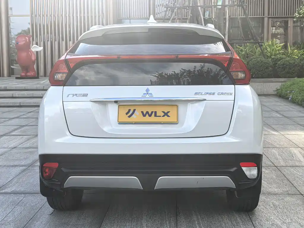 Mitsubishi Eclipse Cross — фото 8