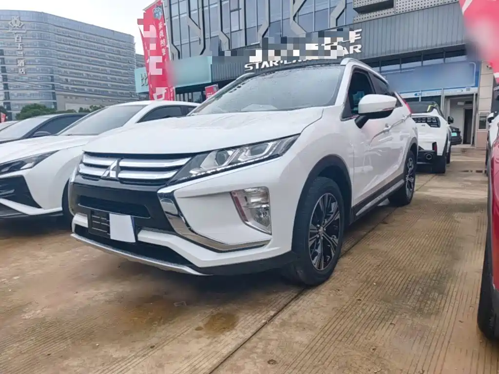 Mitsubishi Eclipse Cross — фото 2