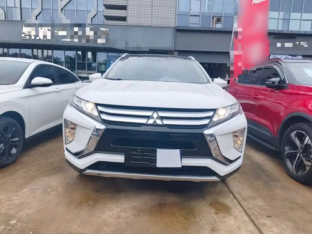 Mitsubishi Eclipse Cross — фото 3