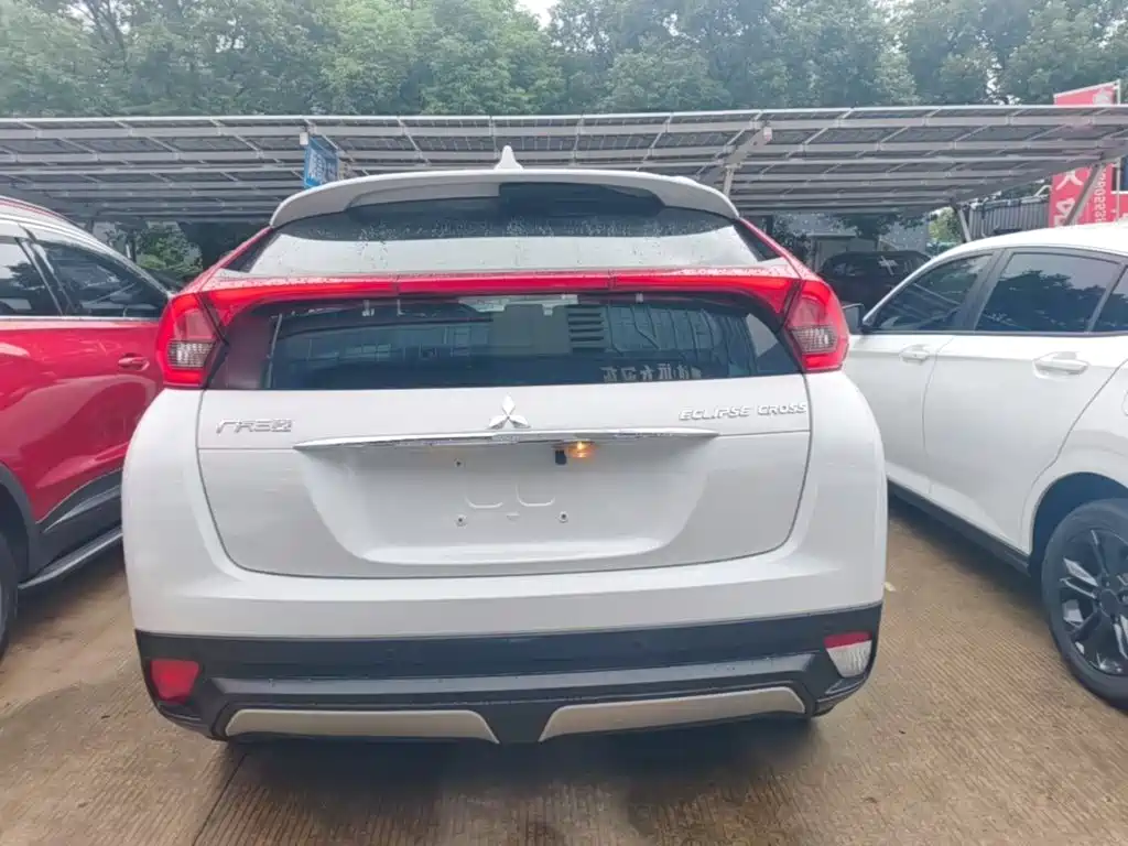 Mitsubishi Eclipse Cross — фото 6