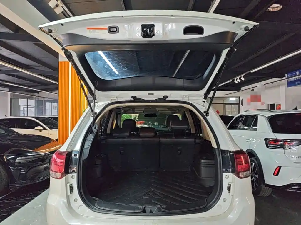Mitsubishi Outlander — фото 19