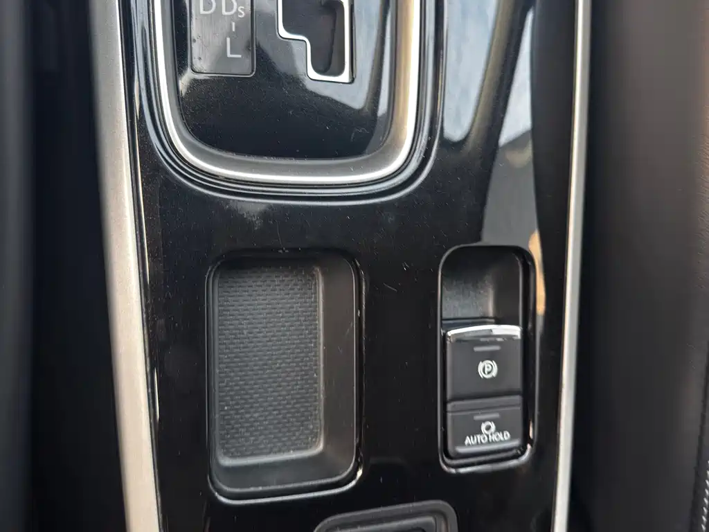 Mitsubishi Outlander — фото 14