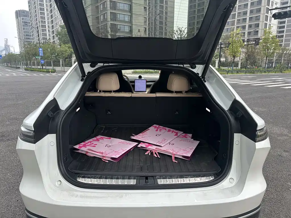 NIO EC7 — фото 32