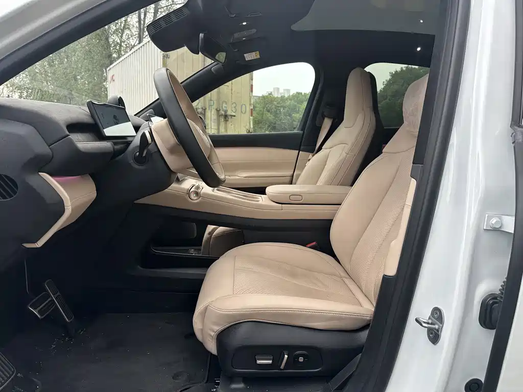 NIO EC7 — фото 10