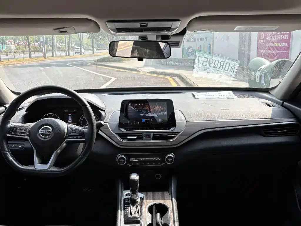 Nissan Teana — фото 10