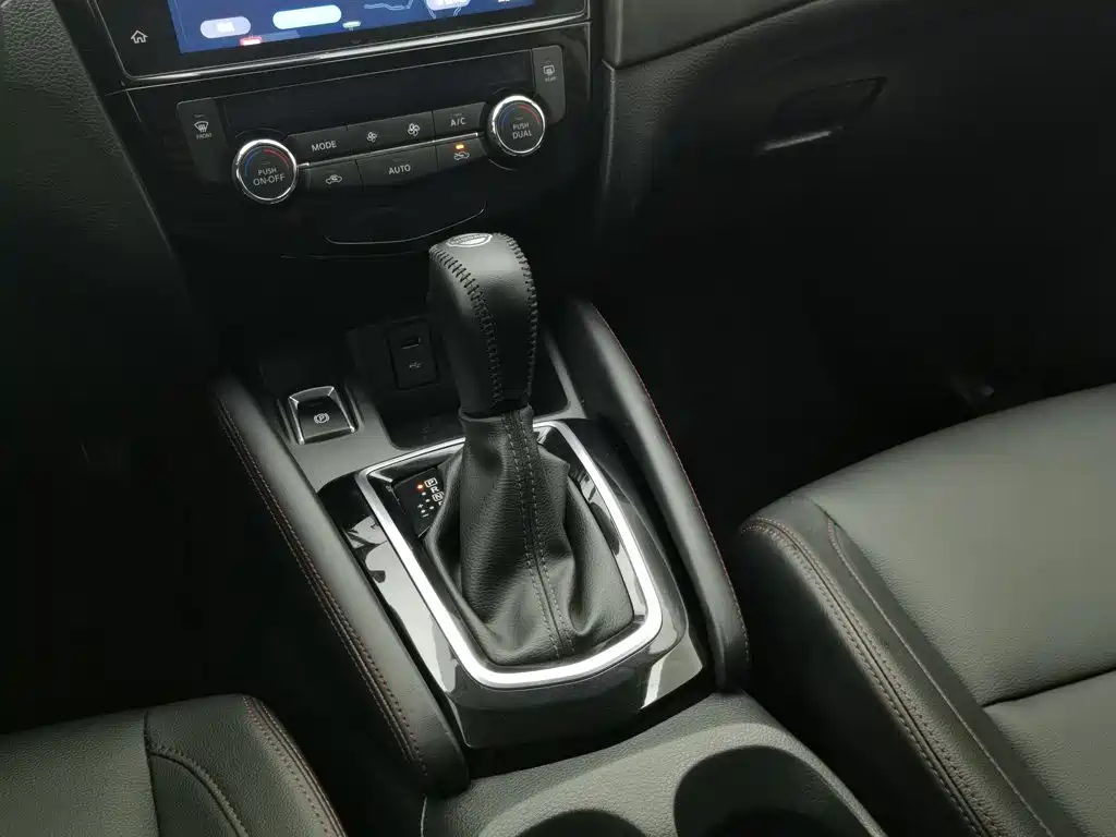 Nissan Qashqai — фото 13
