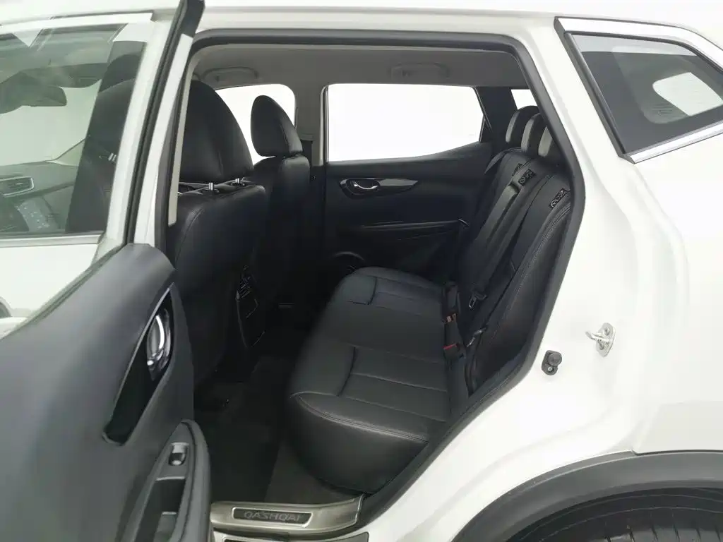 Nissan Qashqai — фото 15