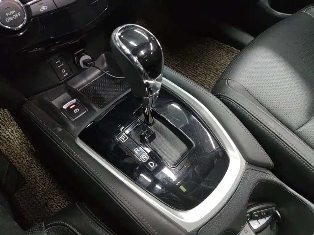 Nissan X-Trail — фото 14