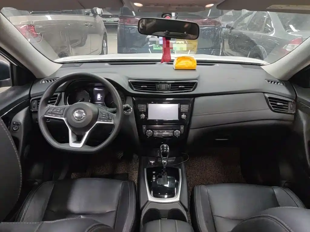 Nissan X-Trail — фото 10