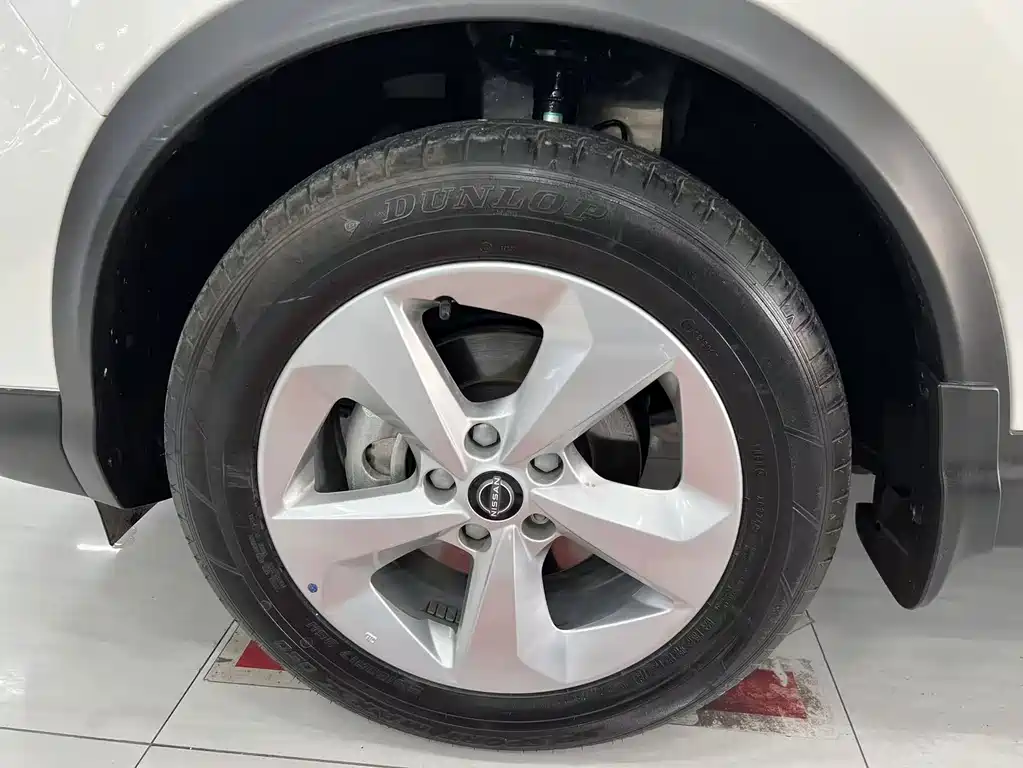Nissan Qashqai — фото 18