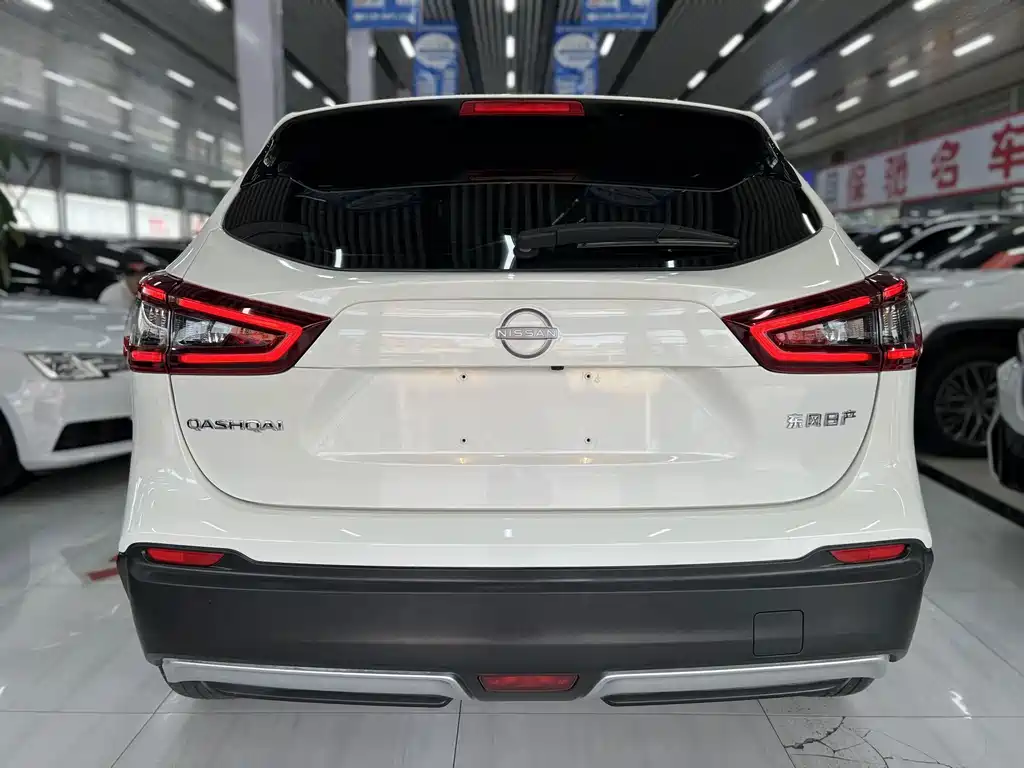 Nissan Qashqai — фото 8