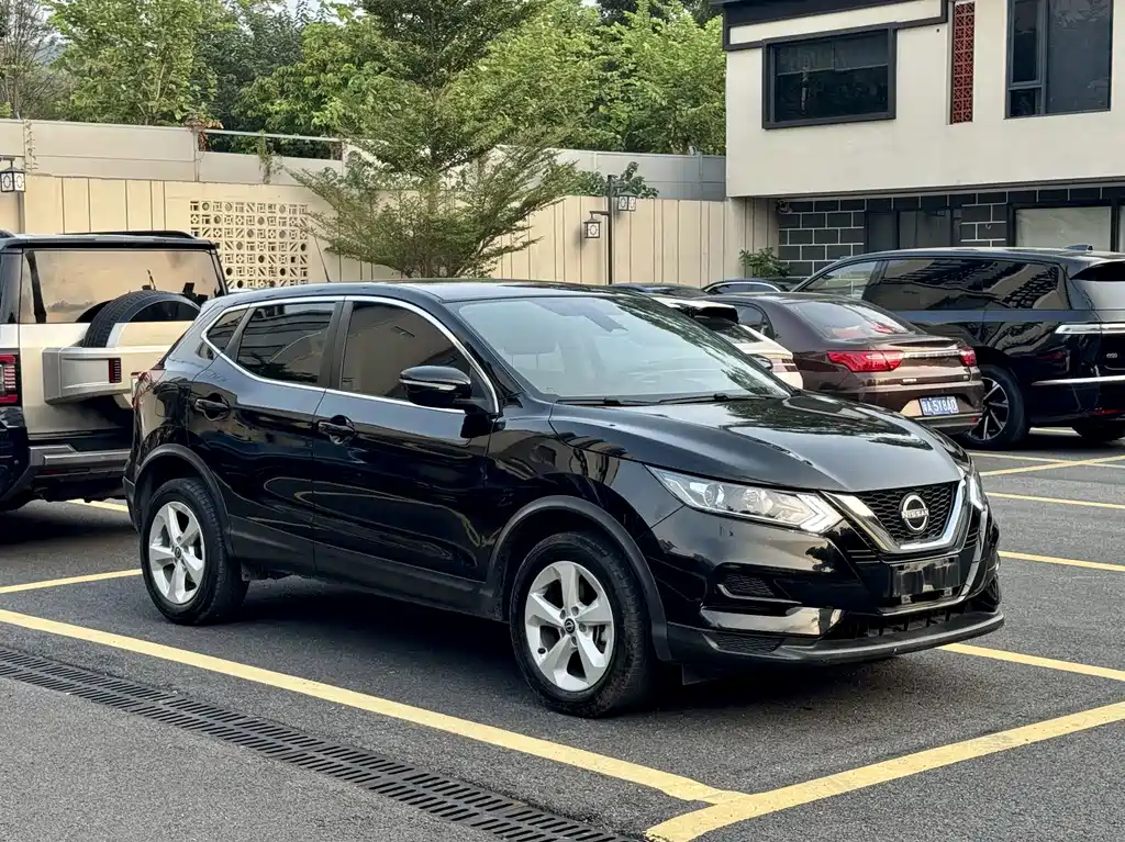 Nissan Qashqai — фото 4