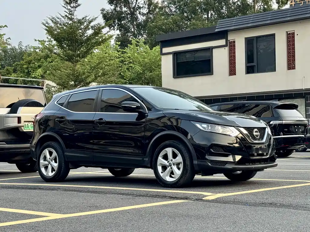 Nissan Qashqai — фото 5