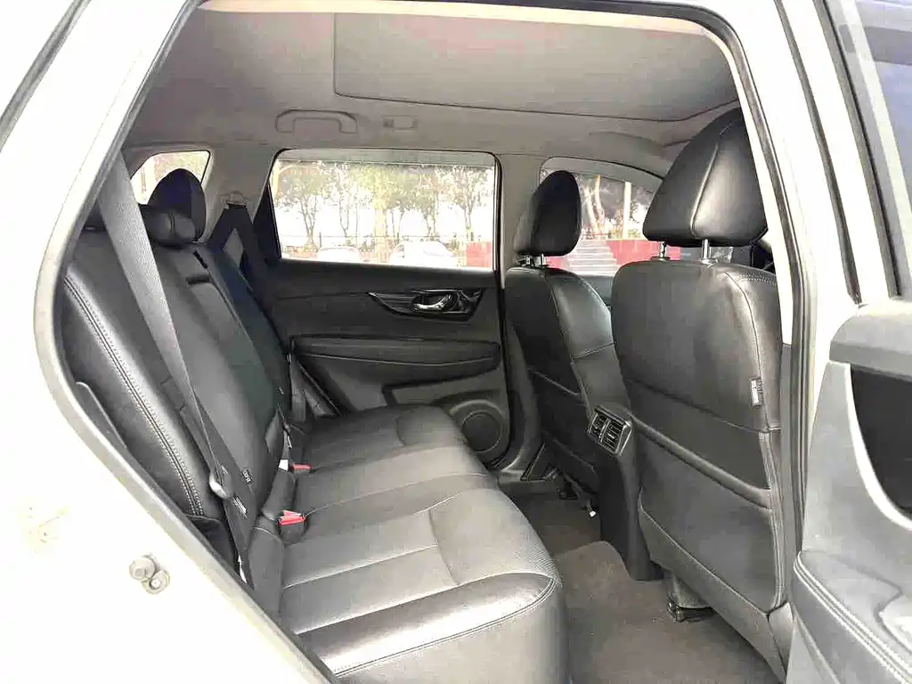 Nissan X-Trail — фото 14