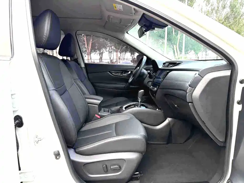 Nissan X-Trail — фото 15