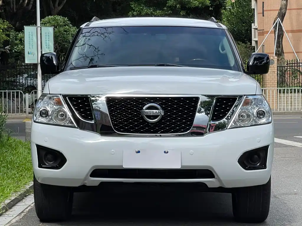 Nissan Patrol — фото 2