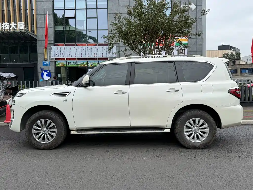 Nissan Patrol — фото 3