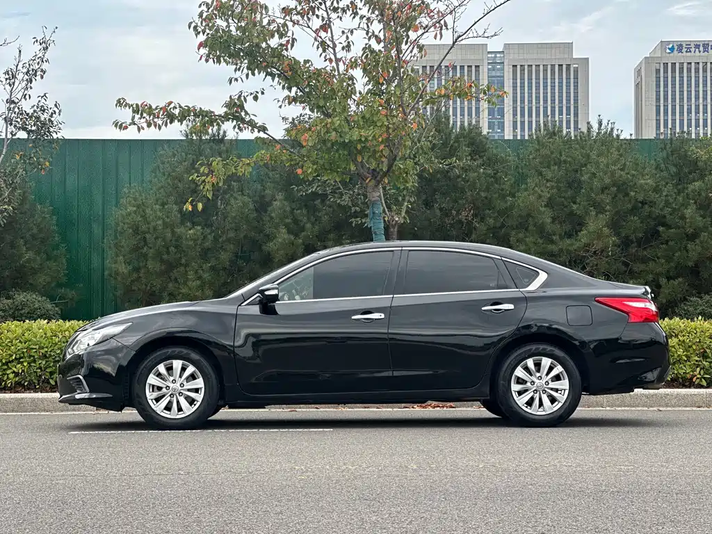 Nissan Teana — фото 3