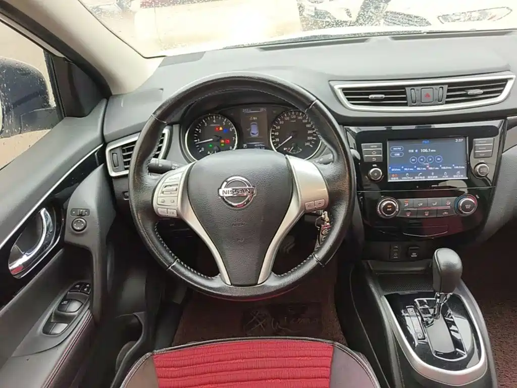 Nissan Qashqai — фото 11