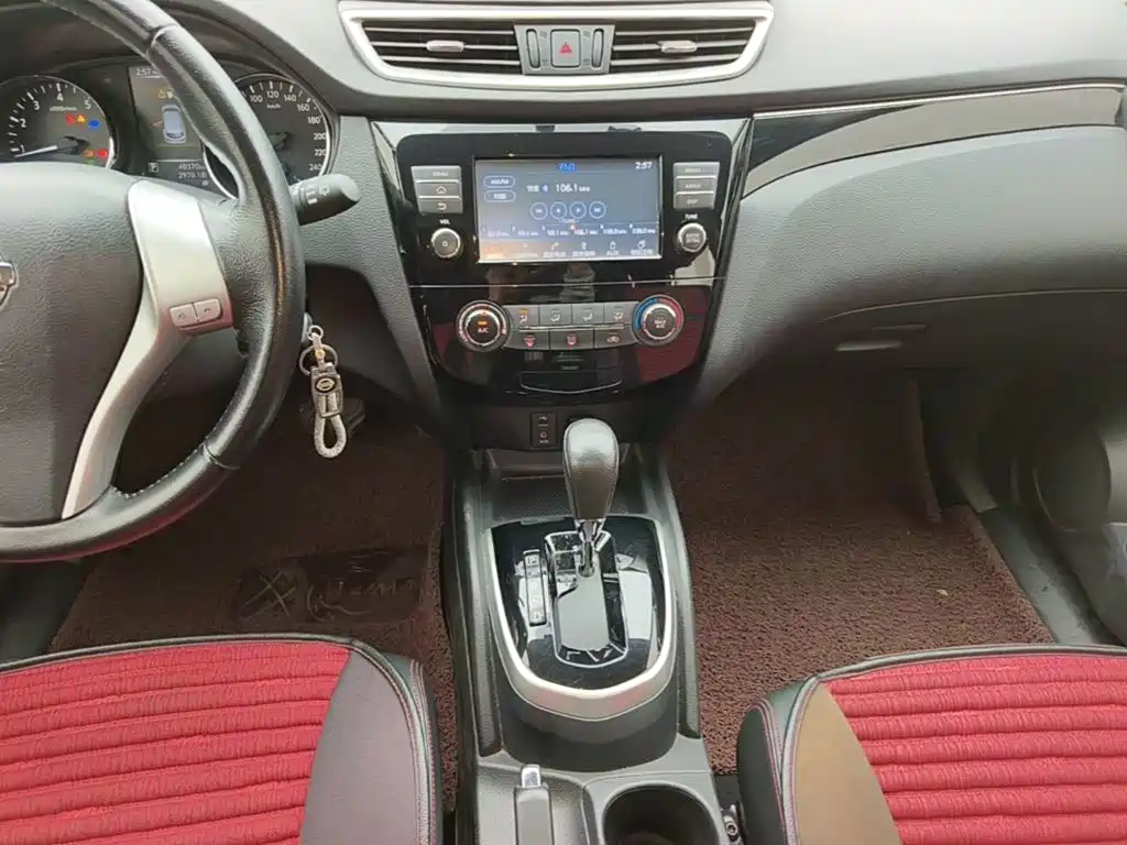 Nissan Qashqai — фото 13