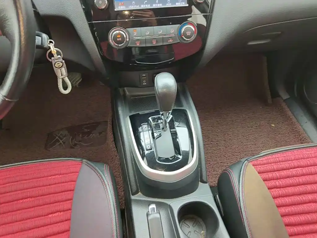 Nissan Qashqai — фото 14