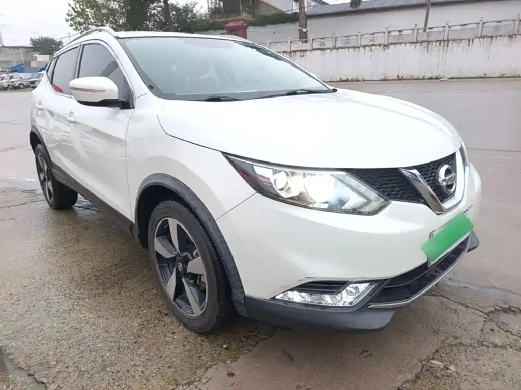 Nissan Qashqai — фото 4