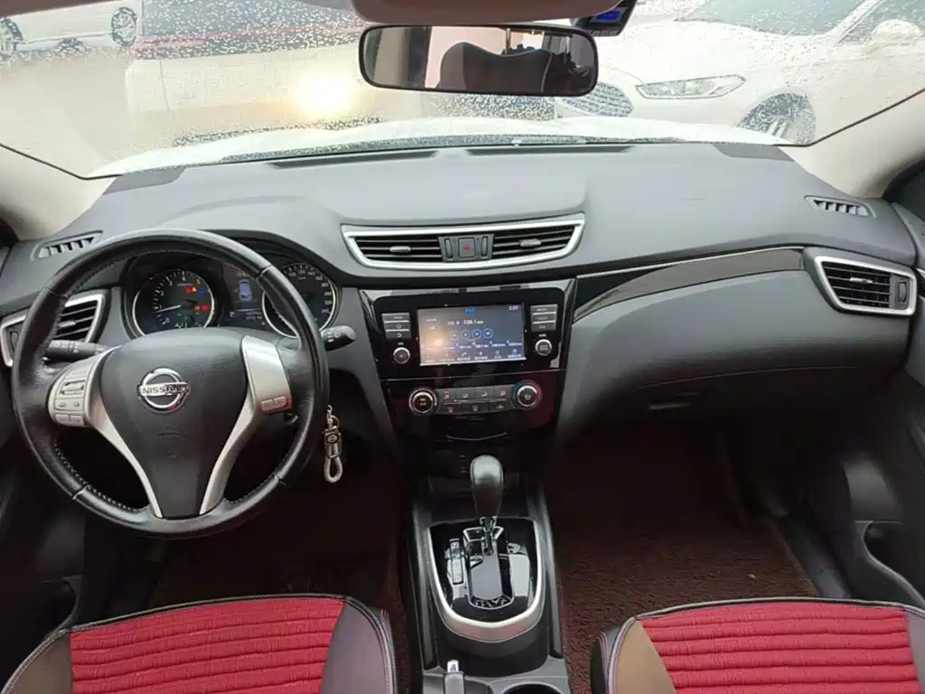 Nissan Qashqai — фото 10