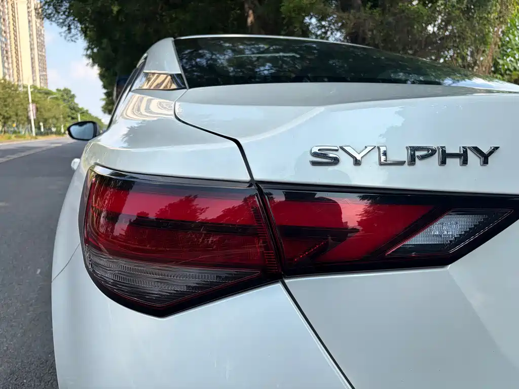 Nissan Sylphy — фото 10