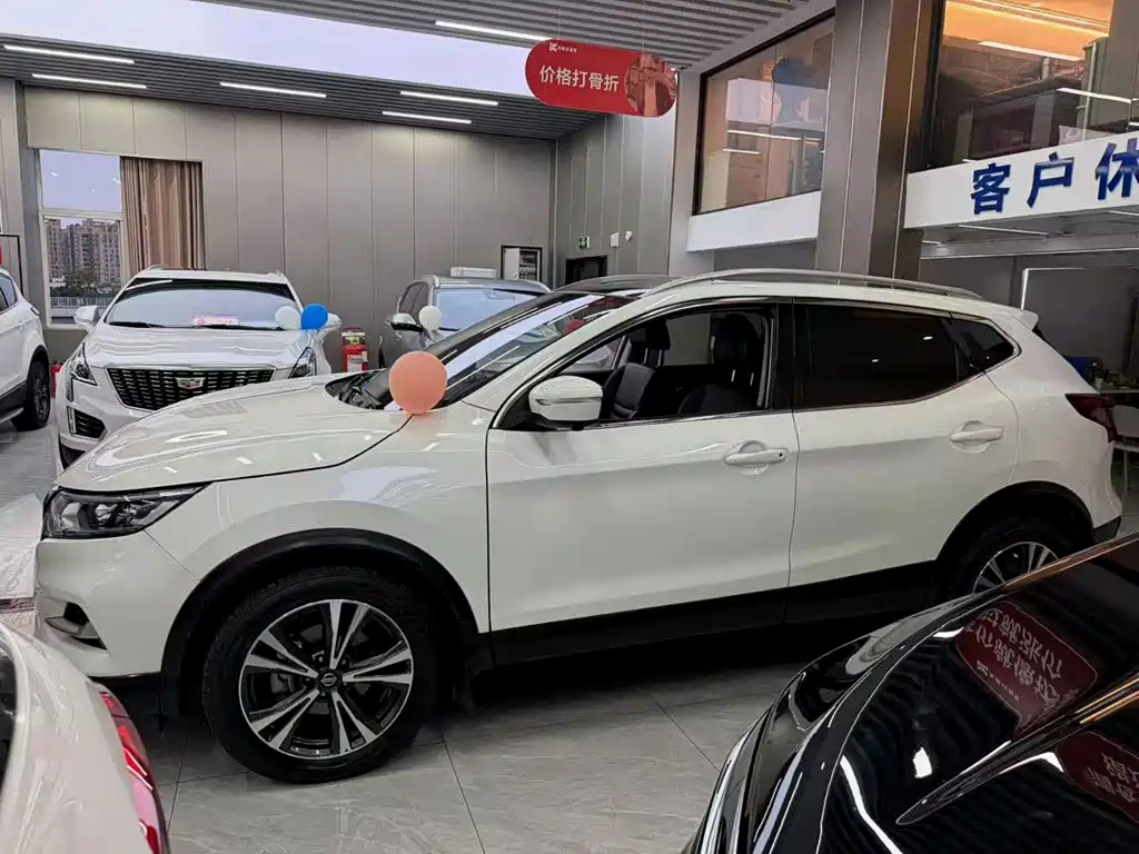 Nissan Qashqai — фото 2