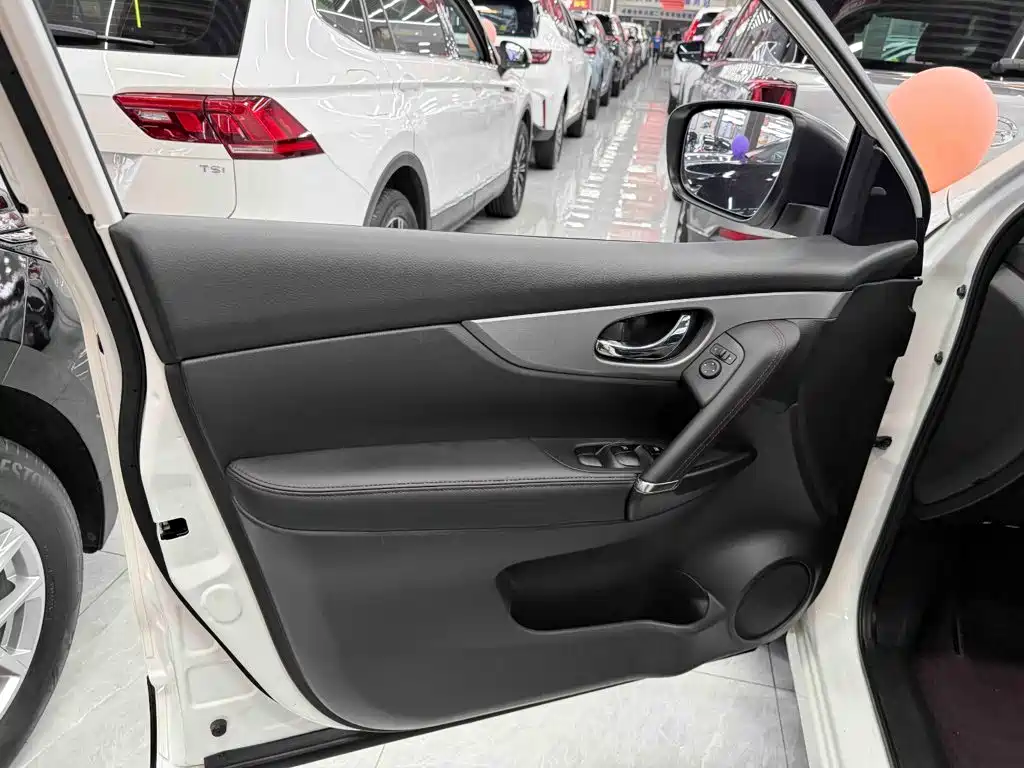 Nissan Qashqai — фото 5
