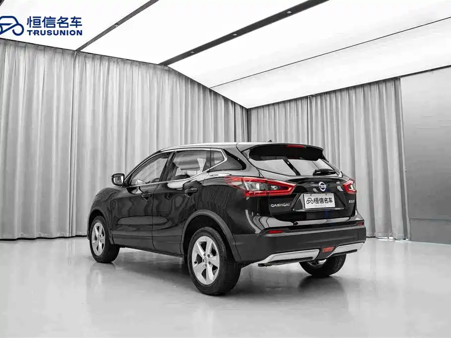 Nissan Qashqai — фото 7