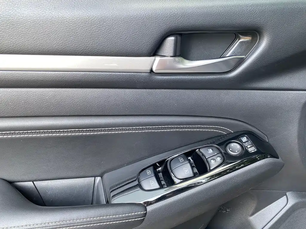 Nissan Teana — фото 11