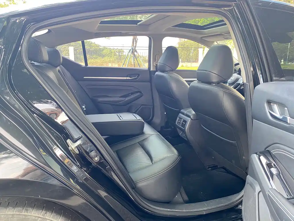 Nissan Teana — фото 18