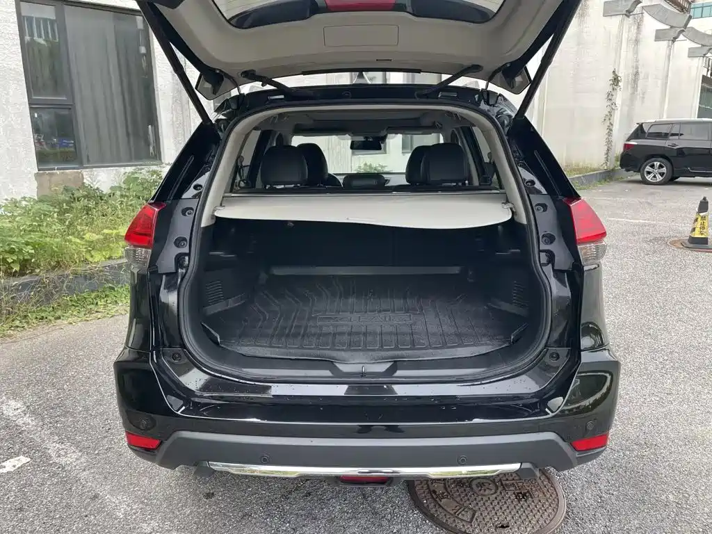 Nissan X-Trail — фото 10