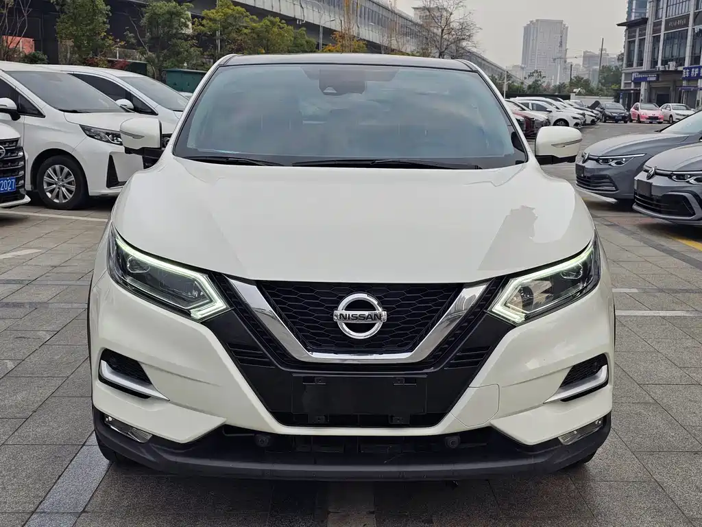 Nissan Qashqai — фото 2