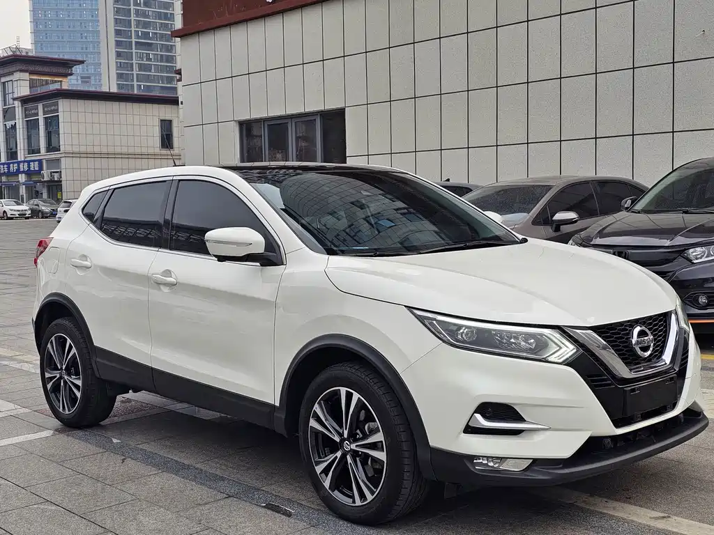 Nissan Qashqai — фото 3
