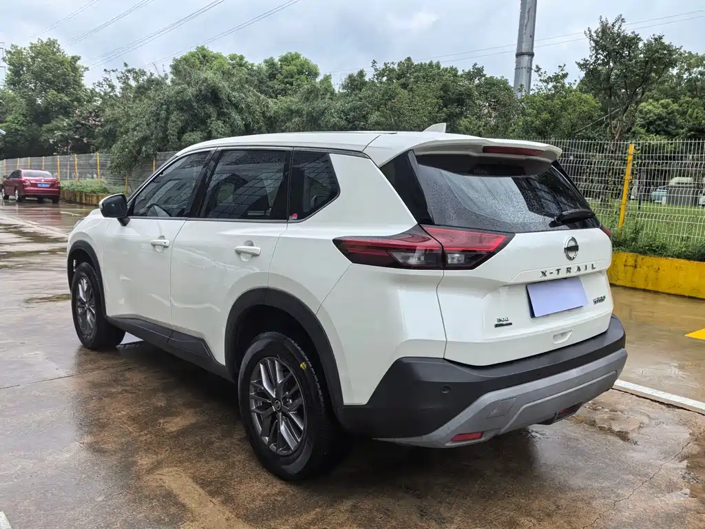 Nissan X-Trail — фото 11