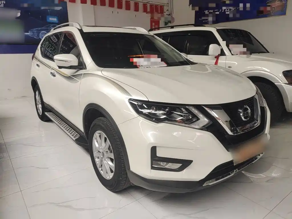 Nissan X-Trail — фото 4
