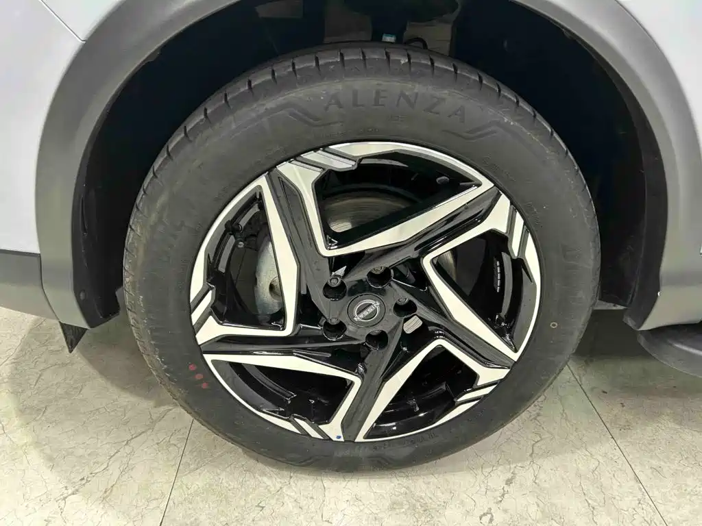 Nissan Qashqai — фото 25