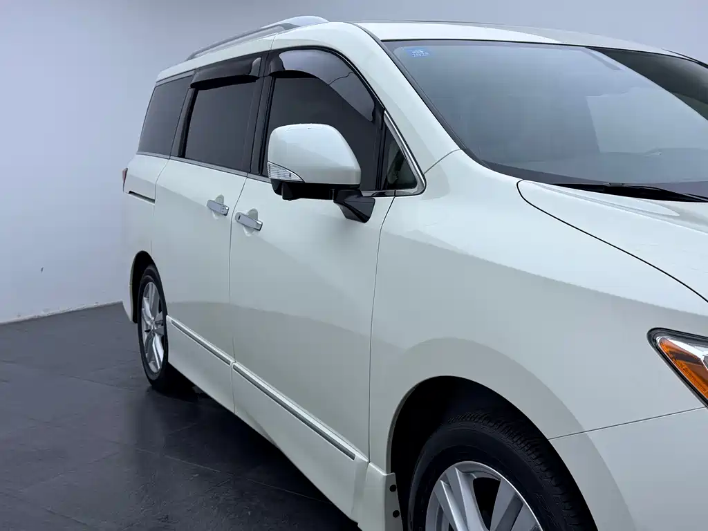 Nissan Quest — фото 34