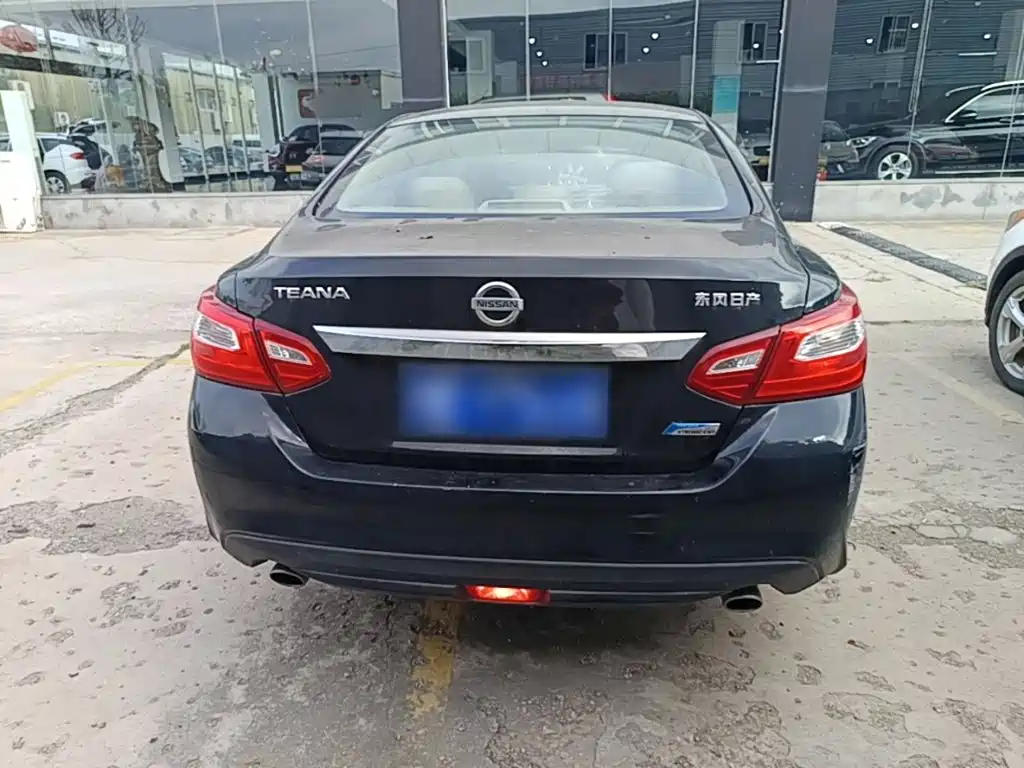Nissan Teana — фото 4