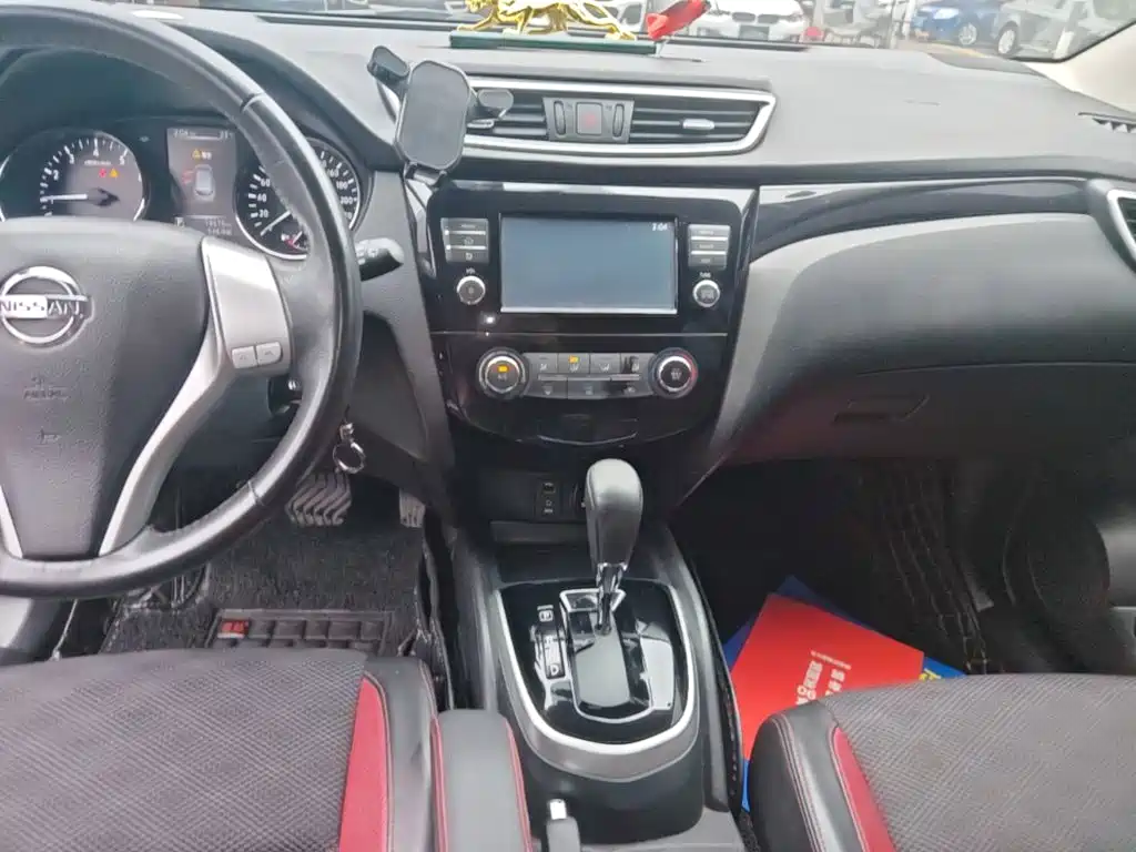 Nissan Qashqai — фото 13